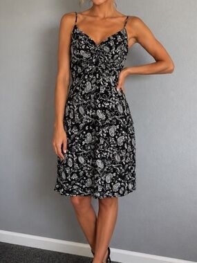Guess Black/White Paisley Spaghetti strap dress Size Large